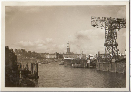 ALTE ANSICHTSKARTE/ POSTKARTE - HAMBURG - BLICK AUF St. MICHAELISKIRCHE UND SEEWARTE
