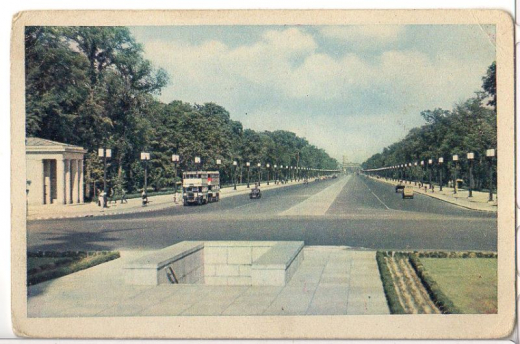 ANSICHTSKARTE BERLIN - HAUPTSTADT DER DDR - OST-WEST-ACHSE