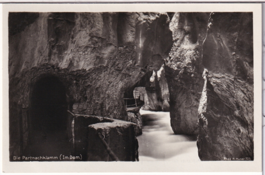 ALTE ANSICHTSKARTE/ POSTKARTE - GARMISCH - PARTNACHKLAMM (IM DOM)