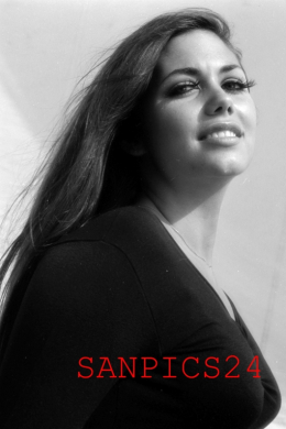PHOTO - EROTIC - 1/3 - PHOTOSHOOTING - PRETTY MODEL ON A YACHT #95