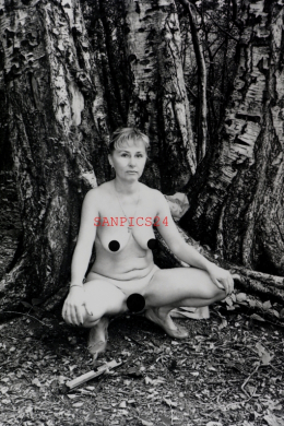 PHOTO - EROTIC - BEAUTIFUL OLD NAKED WOMEN IN NATURE #235