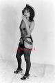 PHOTO - EROTIC - 3/6 - NAKED SMOKING REVOLVER WOMAN IN POSE #102