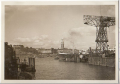 ALTE ANSICHTSKARTE/ POSTKARTE - HAMBURG - BLICK AUF St. MICHAELISKIRCHE UND SEEWARTE