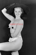 PHOTO - EROTIC - 4/5 - BEAUTIFUL NUDE MODEL WITH HAT #40