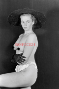 PHOTO - EROTIC - 5/5 - BEAUTIFUL NUDE MODEL WITH HAT #40