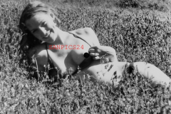 PHOTO - EROTIC - 2/2 - PRETTY NAKED YOUNG WOMAN IN NATURE #168