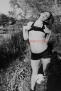 PHOTO - EROTIC - YOUNG NAKED WOMAN IN POSE #193