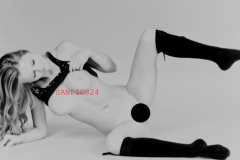 PHOTO - EROTIC - 2/2 - BEAUTIFUL NAKED YOUNG WOMAN IN POSE #308
