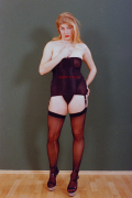 PHOTO - EROTIC - 1/3 - BEAUTIFUL OLDER NAKED HOUSEWIFE IN LINGERIE #361