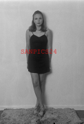 PHOTO - EROTIC - 1/2 - BEAUTIFUL YOUNG NAKED WOMAN IN POSE #005